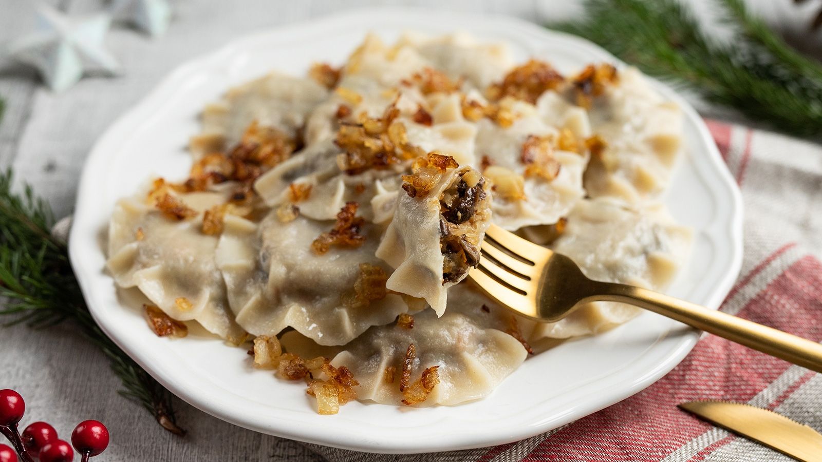 Pierogi z kapustą i grzybami