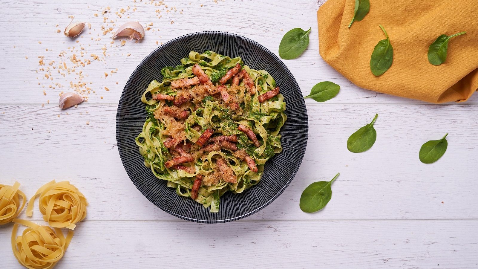 Przepis na tagliatelle ze szpinakiem. Jak je zrobić?
