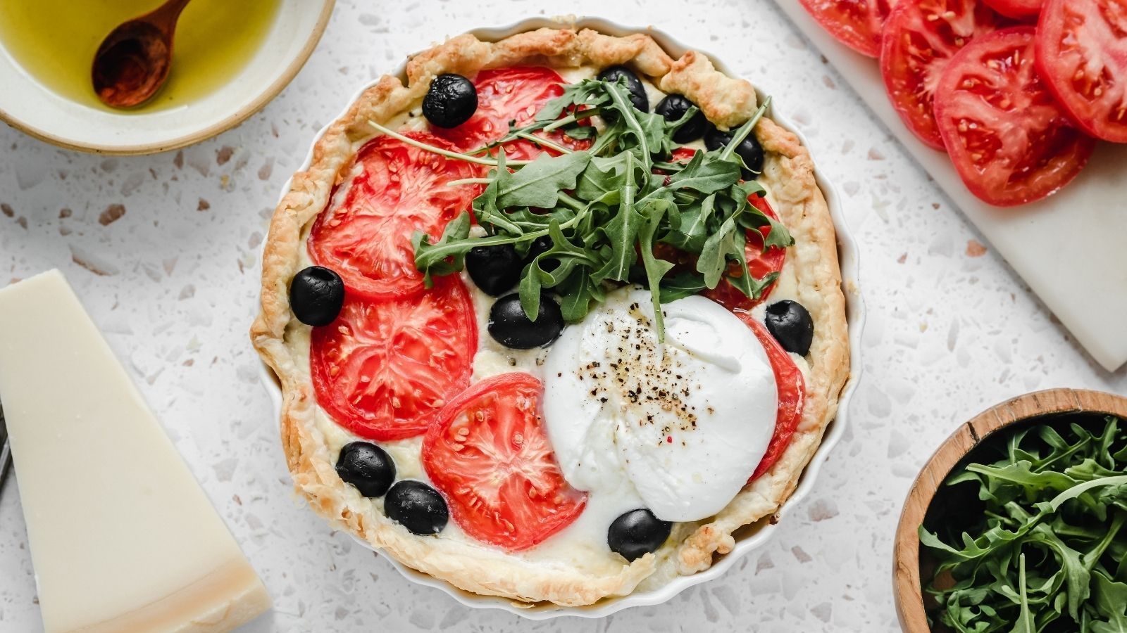 Tarta z pomidorami malinowymi