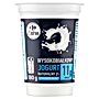 Carrefour Extra Wysokobiałkowy jogurt naturalny 2 % 180 g